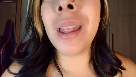 leah online show from 04.19.26