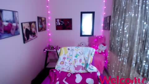 Snapshot of leandra_sex chatting on 02.11.25 Leandra online show from 02.11.25