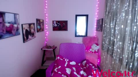 Snapshot of leandra_sex chatting on 02.28.25 Leandra online show from 02.28.25