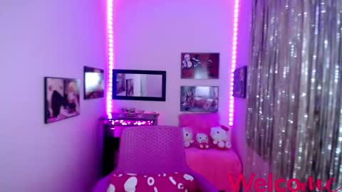 Snapshot of leandra_sex chatting on 03.07.25 Leandra online show from 03.07.25