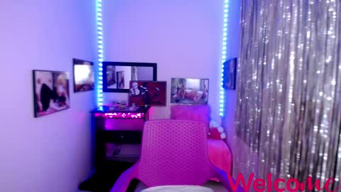 Snapshot of leandra_sex chatting on 03.10.25 Leandra online show from 03.10.25