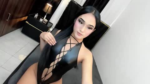 leannaloove online show from 09.20.25
