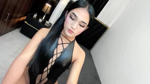 leannaloove online show from 09.21.25