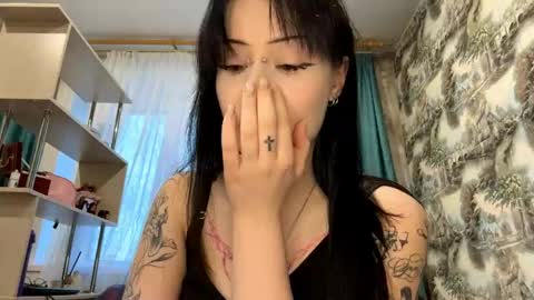 Kiki online show from 04.10.26