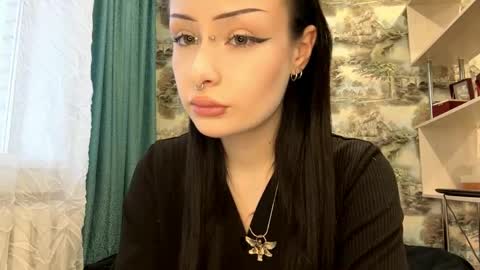 Kiki online show from 04.14.26