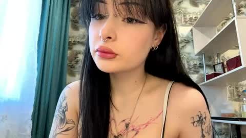 Kiki online show from 04.15.26