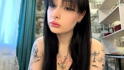 Kiki online show from 04.16.26