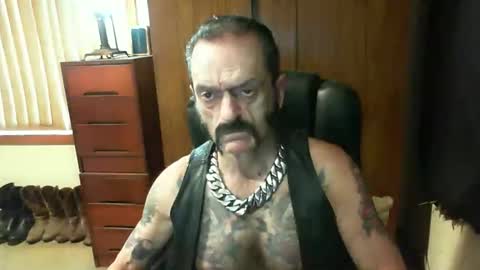 leathergreaser online show from 01.07.25