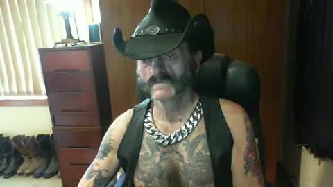 leathergreaser online show from 10.06.25