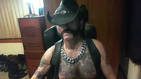 leathergreaser online show from 10.10.25