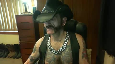 leathergreaser online show from 10.12.25