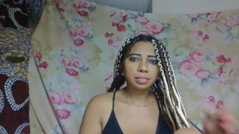 Snapshot of leatianaa chatting on 05.18.26 leatianaa online show from 05.18.26