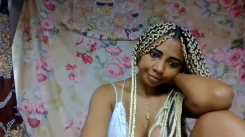 Snapshot of leatianaa chatting on 05.26.26 leatianaa online show from 05.26.26
