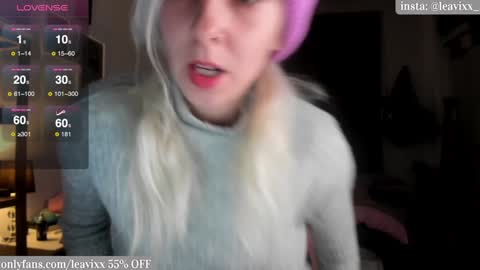 Snapshot of leavixx chatting on 01.13.25 LeaVixx online show from 01.13.25