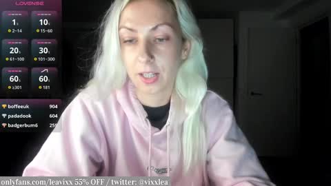 Snapshot of leavixx chatting on 11.05.25 LeaVixx online show from 11.05.25