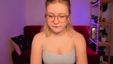 Snapshot of leazy_peasy chatting on 07.14.26 Ellie online show from 07.14.26
