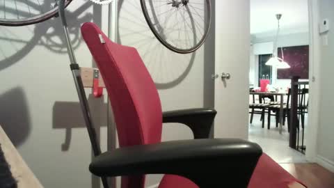 Snapshot of ledoc_ chatting on 10.09.25 LeDoc online show from 10.09.25