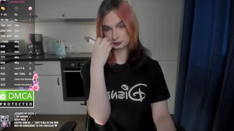 Julia Green online show from 01.01.25