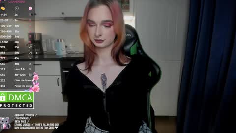 Julia Green online show from 01.07.25