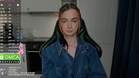 Julia Green online show from 02.04.25