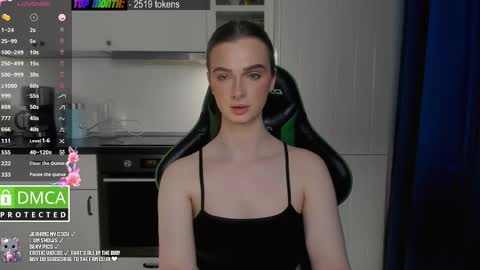 Julia Green online show from 02.21.25