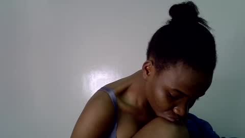 Snapshot of lee_shaz chatting on 06.25.26 lee baby online show from 06.25.26