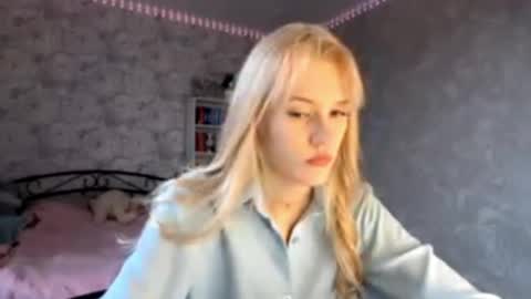 Kate online show from 04.13.26