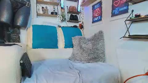Snapshot of leenar_key chatting on 07.27.26 leenar_key online show from 07.27.26