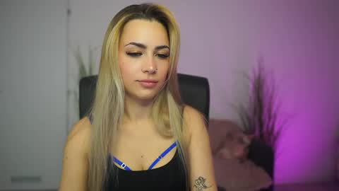 LegallyBlonde18 online show from 04.14.26