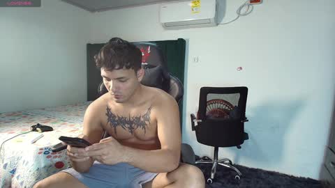 Snapshot of lei_77 chatting on 01.23.25 Lei online show from 01.23.25