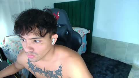  Lei  online show from 04.16.26