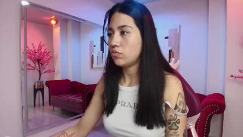 Leia.  online show from 03.05.25
