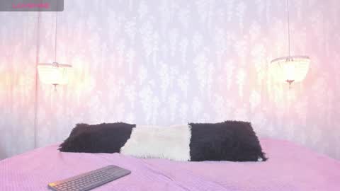 LEIGH ANGELS online show from 12.02.25