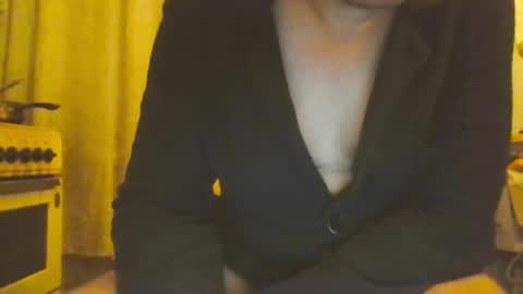 Snapshot of leila472952 chatting on 12.23.24 Sergey online show from 12.23.24