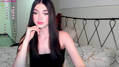 Leila online show from 01.10.25