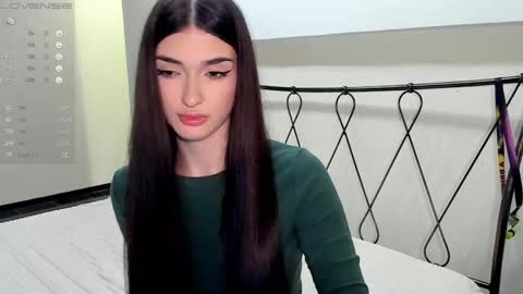 Leila online show from 02.13.25