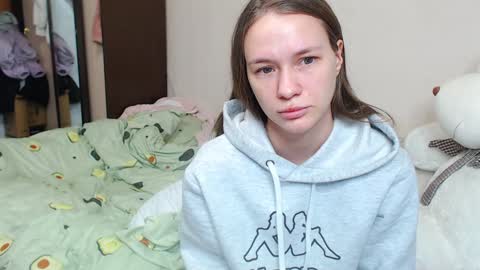 leila_bambi_ online show from 01.21.25