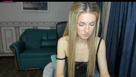 Leila Morriss online show from 12.09.24