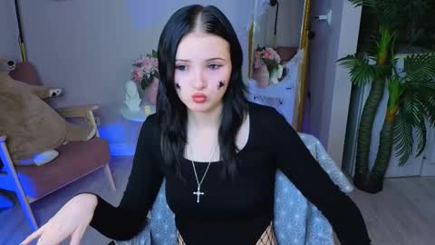 Leila online show from 10.25.25