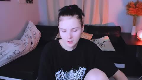 Leila online show from 11.27.25