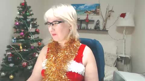 Leila Kinky online show from 12.26.24