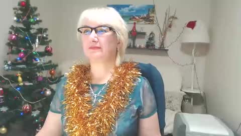 Leila Kinky online show from 12.28.24