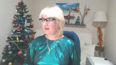 Leila Kinky online show from 01.08.25