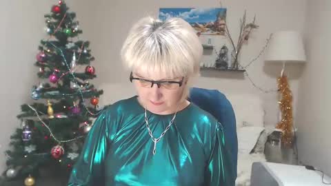 Leila Kinky online show from 01.10.25