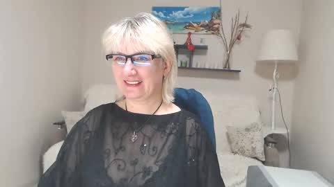 Leila Kinky online show from 01.19.25