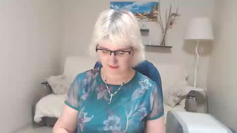 Leila Kinky online show from 02.07.25