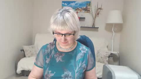 Leila Kinky online show from 02.09.25