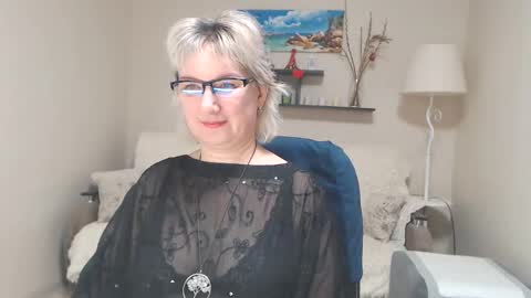 Leila Kinky online show from 02.12.25