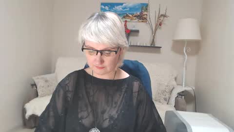 Leila Kinky online show from 02.15.25
