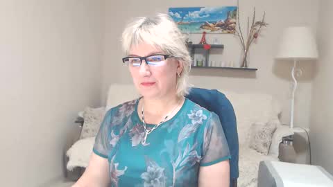 Leila Kinky online show from 02.21.25